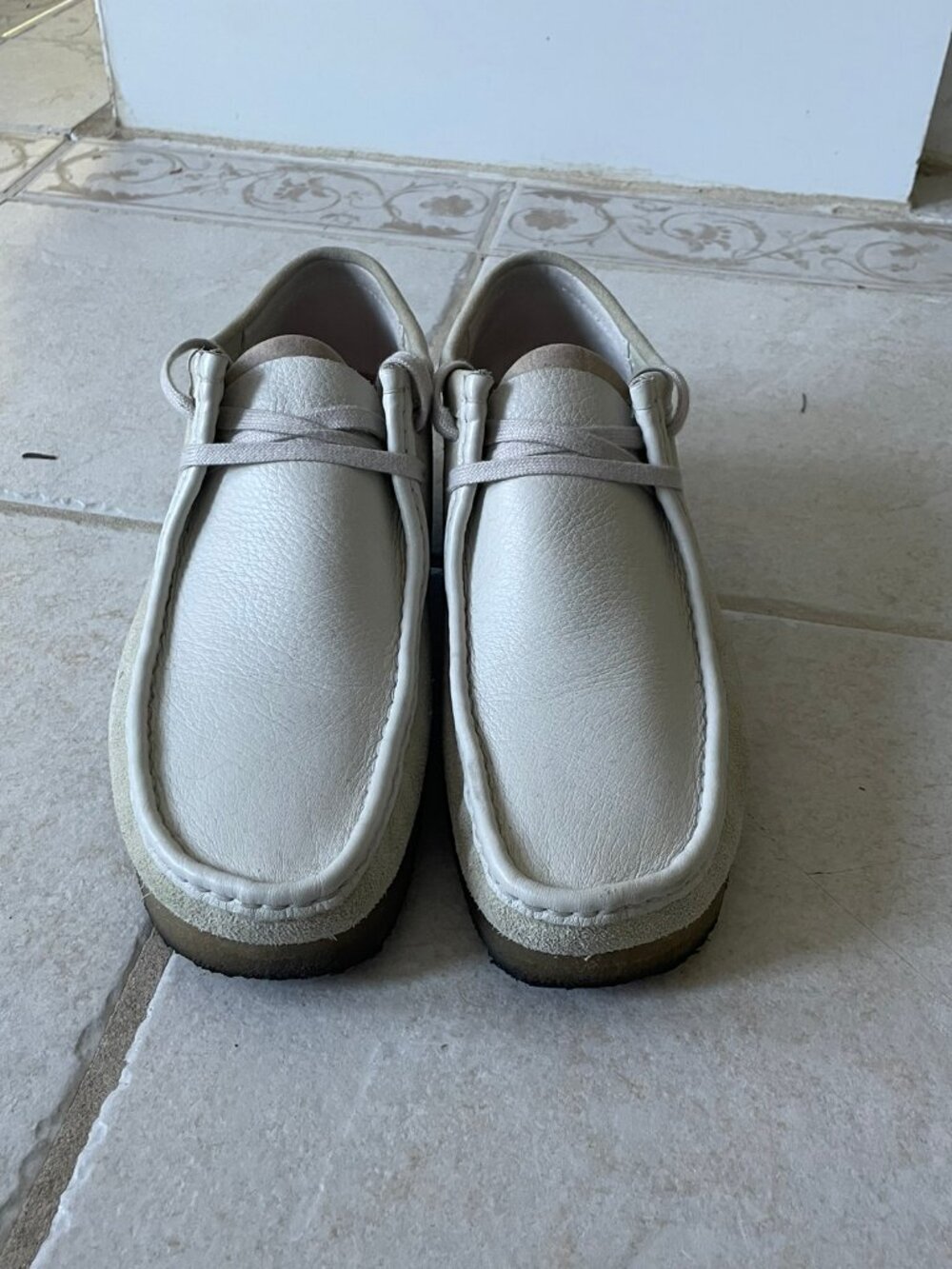Clarks Originals Wallabee White Leather/Suede Two Tone. Size 11.5
